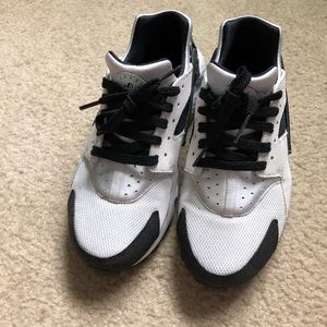 Youth Nike Huaraches